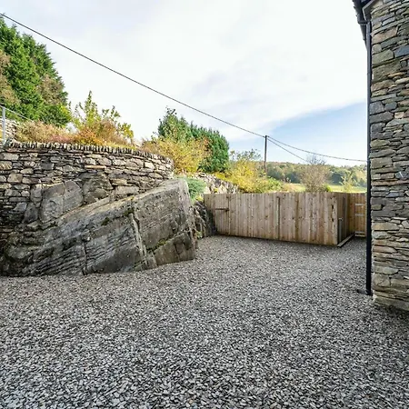 4 Bed In Backbarrow Oc-Lr094 *