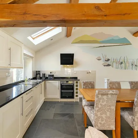 4 Bed In Backbarrow Oc-Lr094 *