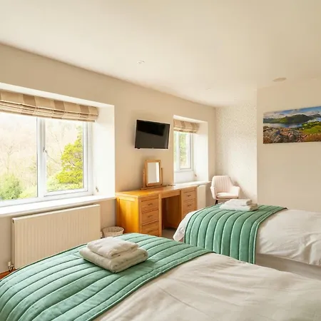 4 Bed In Backbarrow Oc-Lr094 *